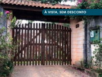 Casa com 275m² construída e 3.350m² de terreno em São Roque