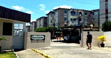 Apartamento com 2 Quartos e Área Privativa em Santa Rosa