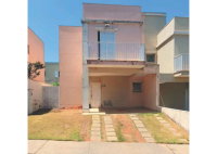 Casa com 3 quartos, 2 banheiros e 103,51m² em condomínio