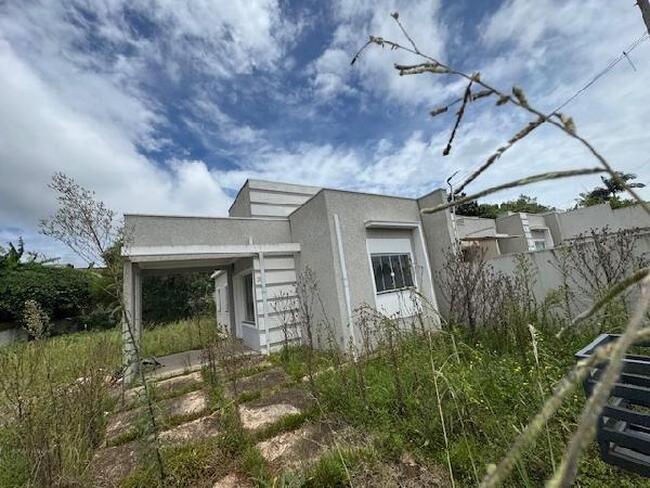 Casa com 3 quartos, 69,99m² área privativa, vaga de garagem, sem banheiro