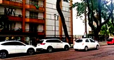 Apartamento 2º andar com 3 quartos, 2 banheiros e 1 vaga