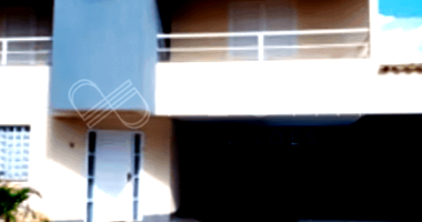 Residência com 4 Quartos e 3 Banheiros em Londrina