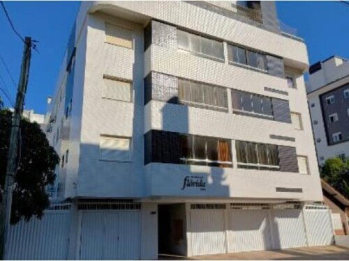 Apartamento com 4 quartos e box de garagem em Tramandaí/RS