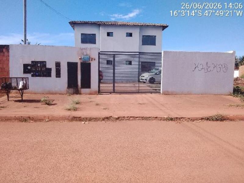 Apartamento com 2 Quartos e Vaga de Garagem em Cidade Ocidental