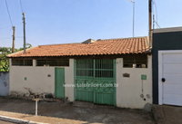Casa com 300m², ocupada, em Barrinha/SP