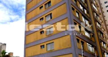 Apartamento no Bosque da Saúde com 3 dormitórios e 1 vaga