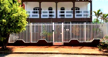 Casa com 4 quartos, 2 banheiros e 1 vaga em Cuiabá