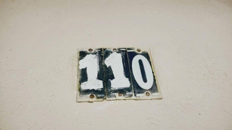 Casa com 3 quartos, 2 banheiros e 1 vaga de garagem, ocupada