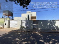Casa com 3 Quartos e 4 Banheiros em Poconé - MT