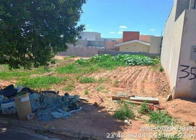 Terreno urbano de 220m², ideal para construção