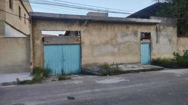 Casa 4 dorms, 244m², 1 vaga, ocupada em Duque de Caxias