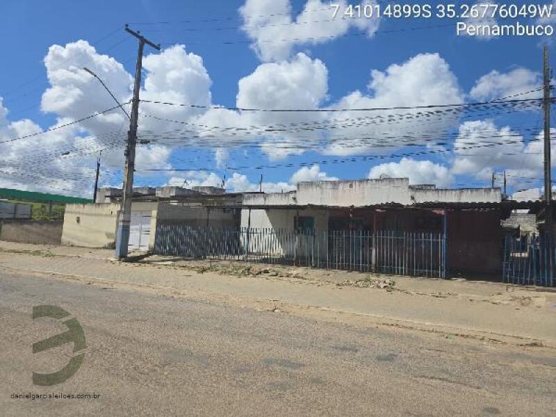 Casa com 2 Quartos e 1 Vaga em Camutanga - PE
