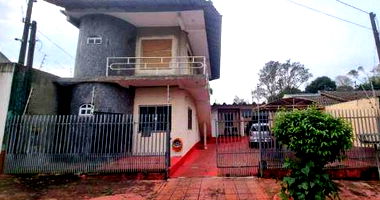 Residência com 3 moradias em Foz do Iguaçu