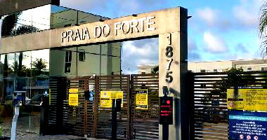 Apartamento com 2 Quartos e 1 Vaga na Praia do Forte