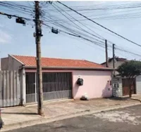 Casa ocupada com 179,55 m² e 250 m² de terreno