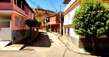 Imóvel Industrial de Três Pavimentos - 690m² em Muriaé/MG