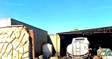 Galpão Comercial e Casa Residencial com 3 Quartos e Garagem