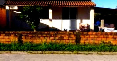 Casa aconchegante com 2 quartos, 1 banheiro e 77,75 m² construída, ocupada
