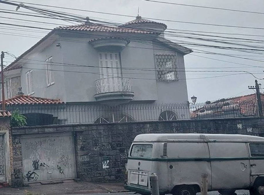 Casa Ocupada com 5 Quartos na Vila Isabel - Rio de Janeiro