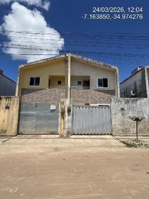 Casa com 2 quartos e 64,72m² de área privativa