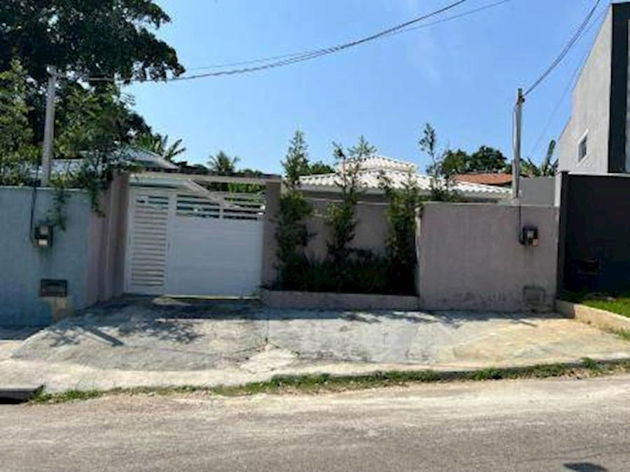 Casa em Aracatiba - Maric/RJ com 3 quartos e 1 banheiro