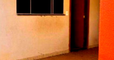 Casa Desocupada com Móveis Planejados em Goianápolis