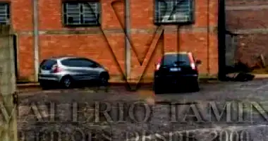 Pavilhão e Terreno Urbano com 225m² de Área Construída