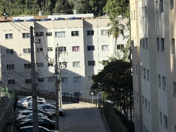Apartamento com 2 quartos em Teresópolis