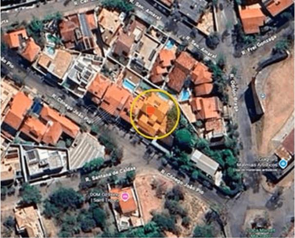 Prédio residencial com 590m² em BH, 4 pavimentos