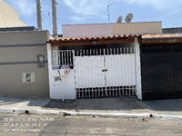 Casa com 2 Quartos e 1 Vaga em Caçapava