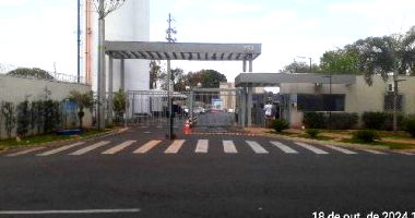 Apartamento com 2 Quartos e 1 Vaga em Jardim Interlagos