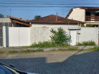 Casa em leilão com 4 quartos e 3 banheiros
