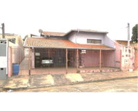 Casa com 3 quartos, 1 banheiro e 223m² construída, perfeita para moradia