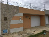 Casa padrão desocupada com 1 vaga e 94m² construída