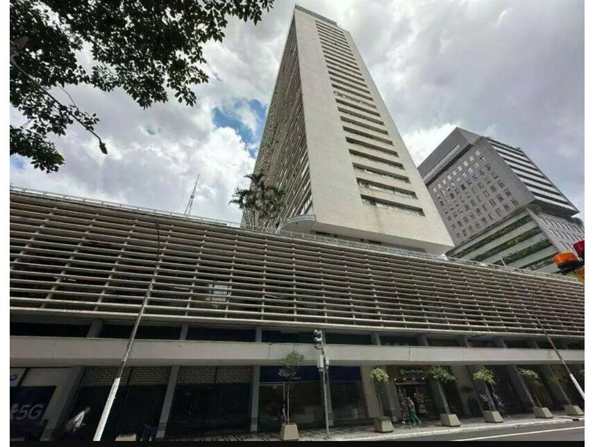 Vaga de garagem ocupada no Cerqueira César, 22,48m²