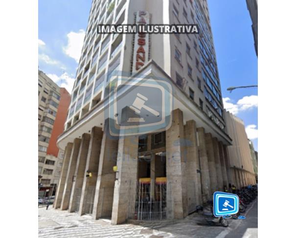 Prédio Comercial de 6 Pavimentos no Centro de SP