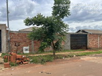 Casa com 2 Quartos e Área Privativa em Trindade-GO