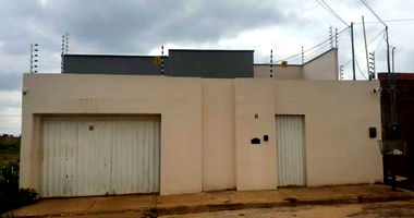 Casa Ocupada com 4 Quartos e Área Gourmet em Grajaú/MA