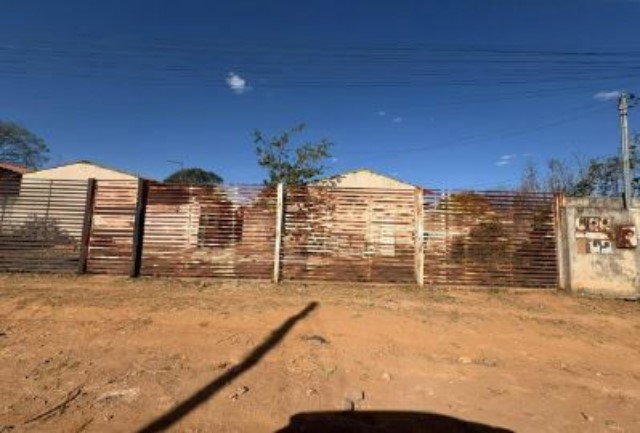 Casa 2 Quartos em Condomínio - Ocupada