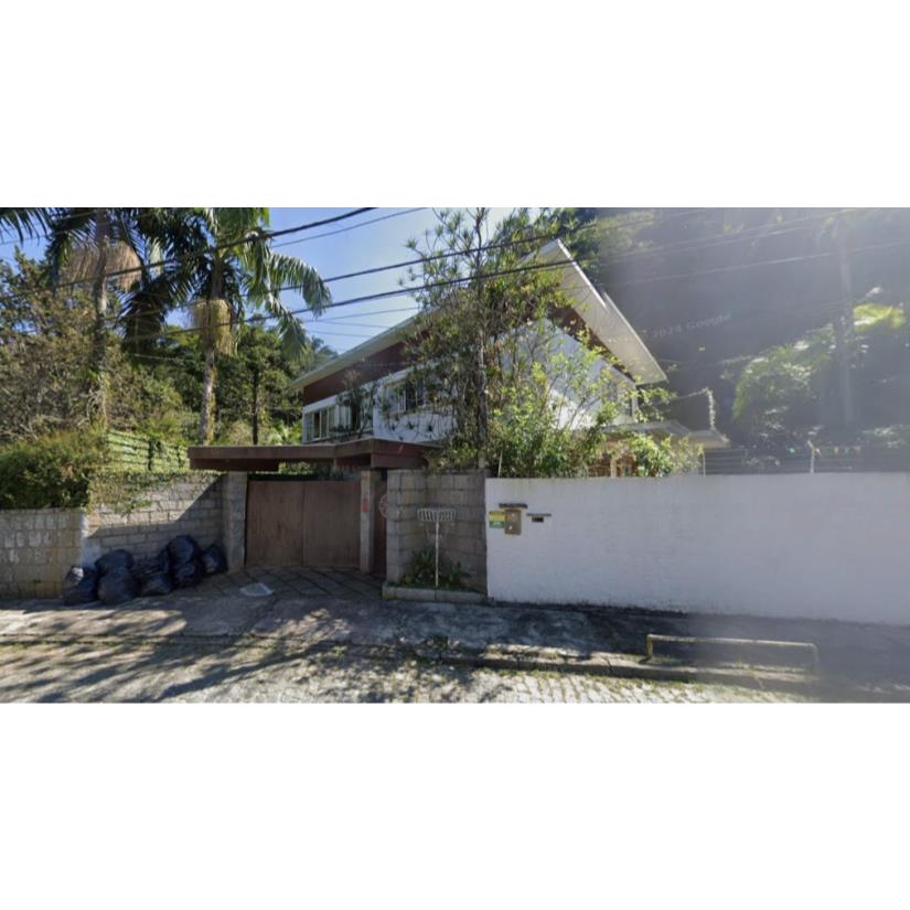 Casa com 276m² em Petrópolis/RJ - Oportunidade de Investimento