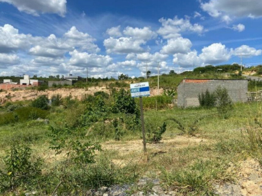 Terreno 200m² em Arcos/MG - Oportunidade única de investimento