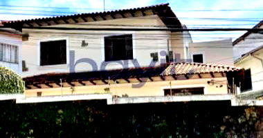 Casa com 3 quartos, suíte, 5 vagas e 265m² construída