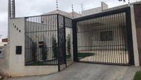 Casa Padrão com 3 Quartos e 2 Banheiros em Maringá