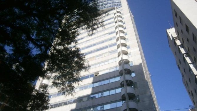 Sala Comercial com 1 vaga de garagem - Ocupada