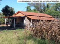 Fazenda com Casa, Curral e Pasto em Carolina/MA