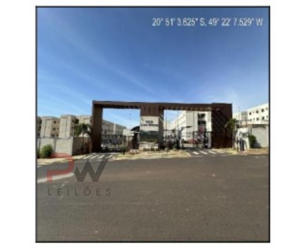 Apartamento com 2 vagas em São José do Rio Preto/SP