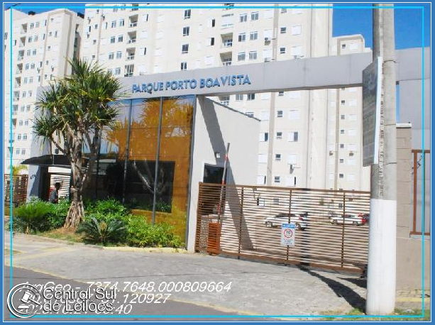 Apartamento com 2 quartos e vaga em Porto Alegre