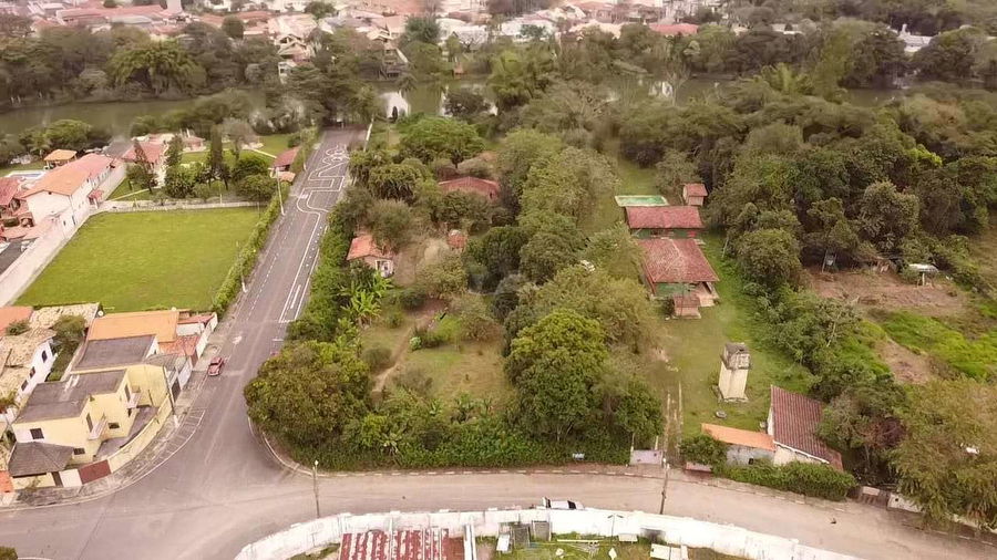 Terreno Urbano com Área de Proteção Permanente, Ocupado