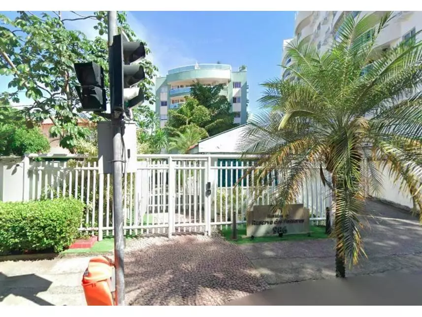 Apartamento Cobertura com 2 Vagas em Leilão