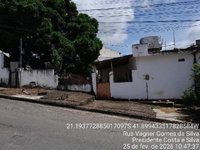 Casa com 45,18m², 1 quarto, 1 banheiro, área de serviço e cozinha